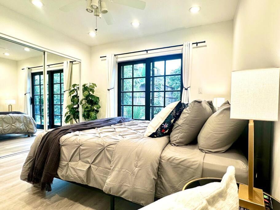 Modern Farmhouse With Panoramic Hill Views, Heated Salt Water Pool, Hot Tub Casa de férias *