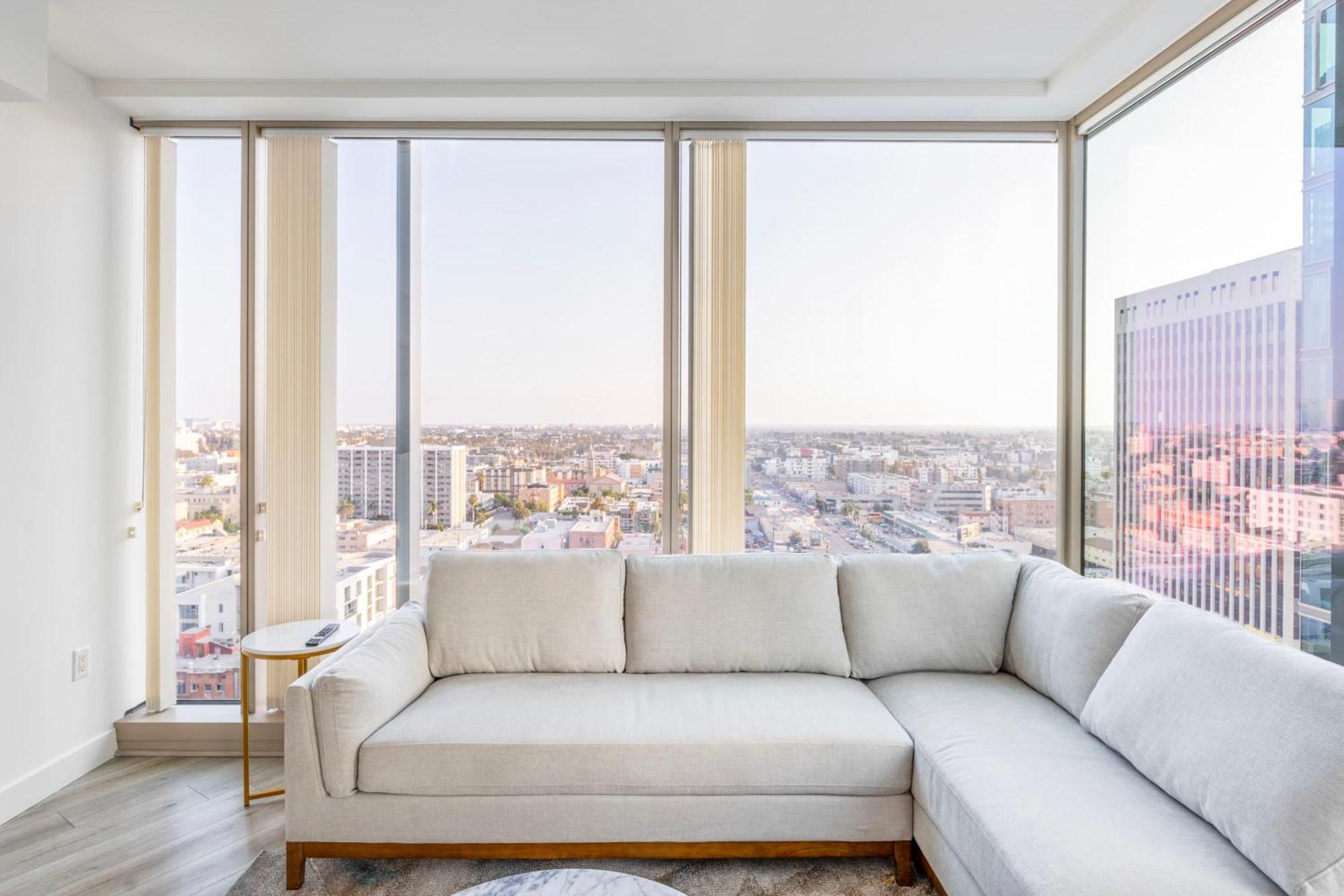 Apartment 2br Luxury Highrise Hollywood *