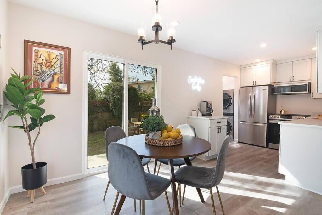Holiday home Beautiful 3 Bed 1 Bath Designer + Hot Tub