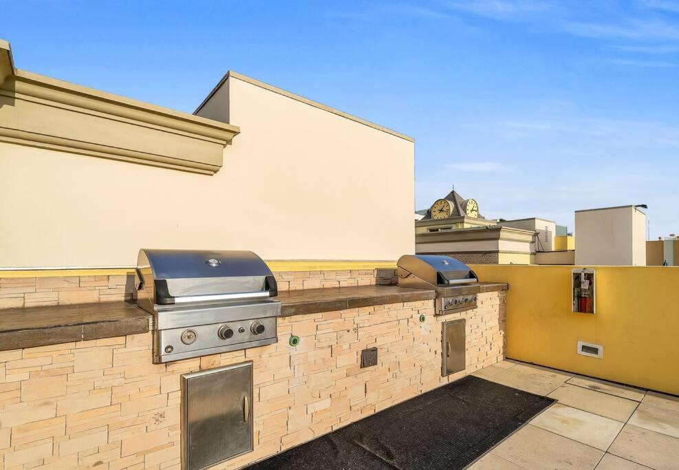 Stylish In Sunny Santa Monica Walk To & Pier Apartment *