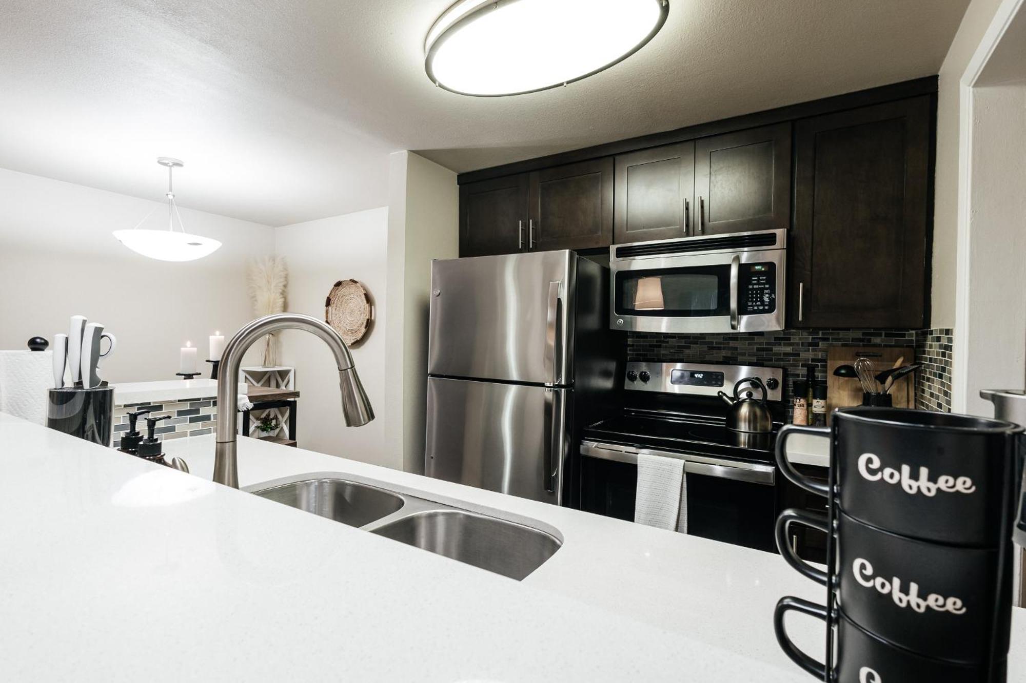 All You Need 1bd In Weho Los Angeles