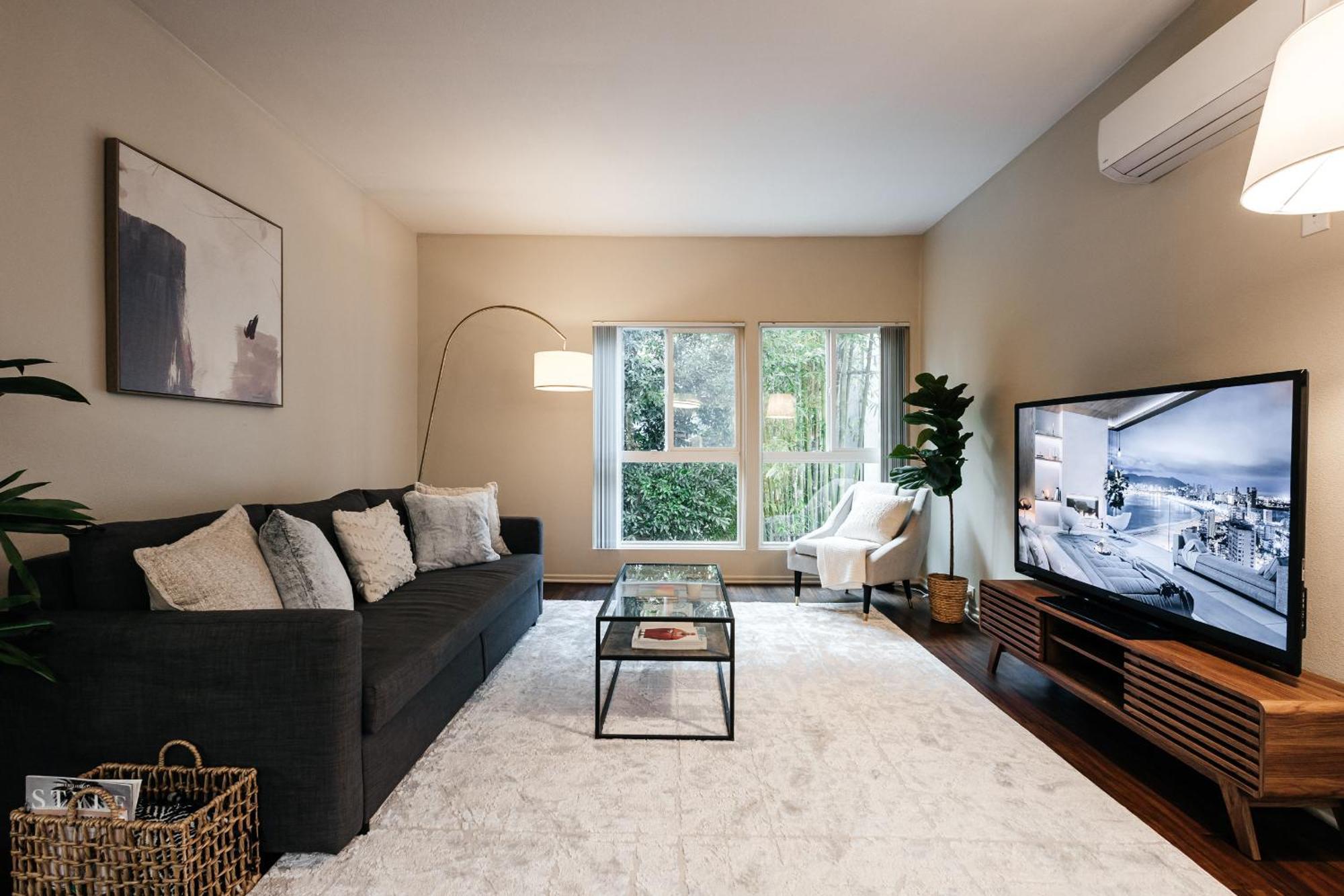 All You Need 1bd In Weho * Los Angeles
