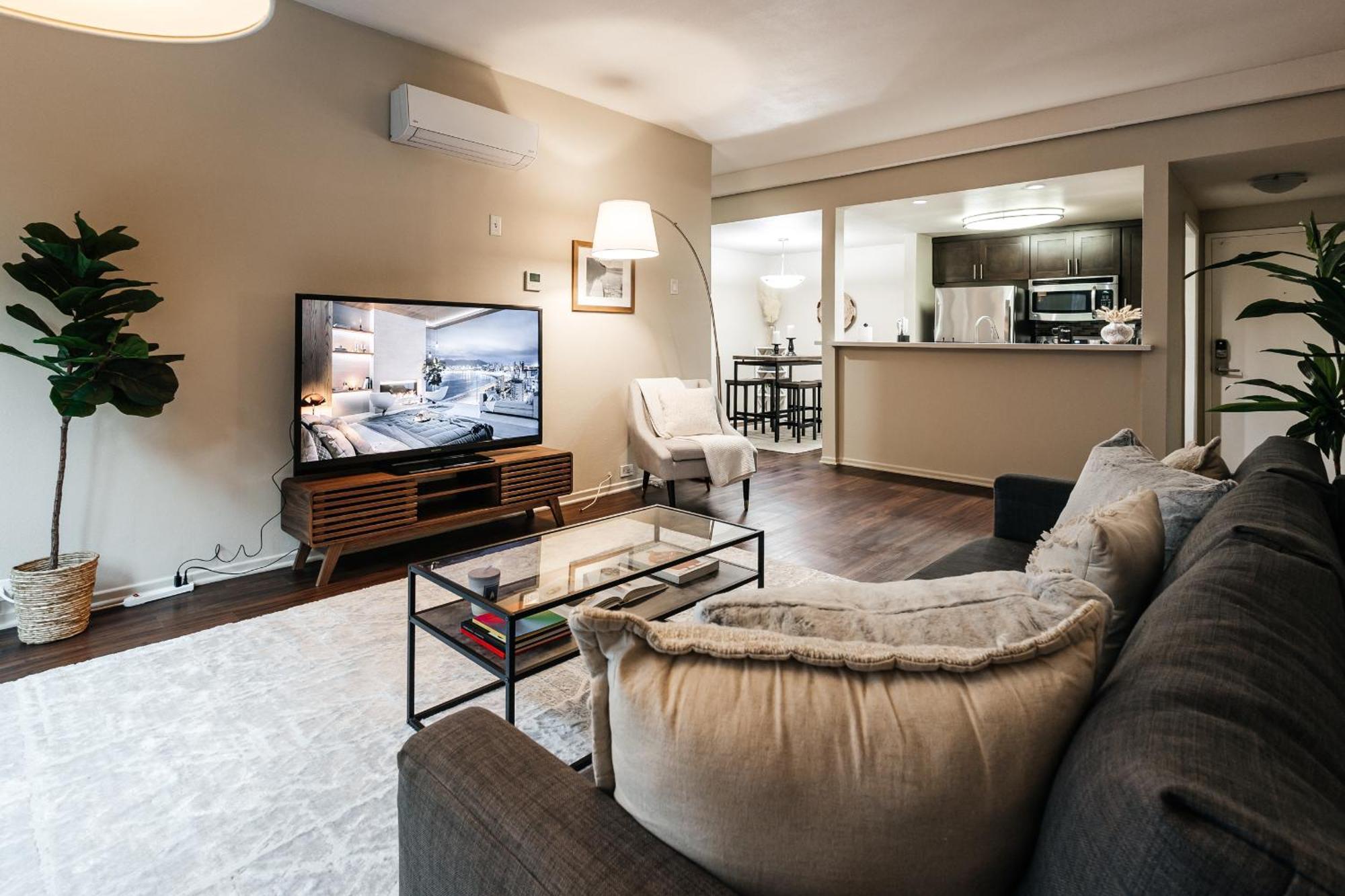 All You Need 1bd In Weho Apartamento