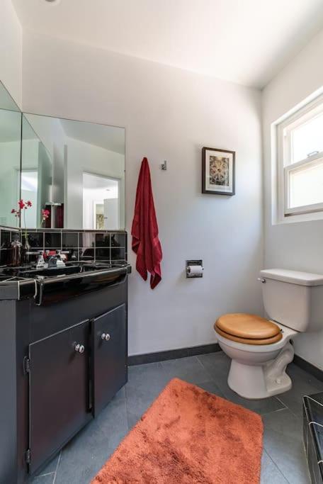 Stunning Hollywood Midcentury Modern-views-best Location! Holiday home *