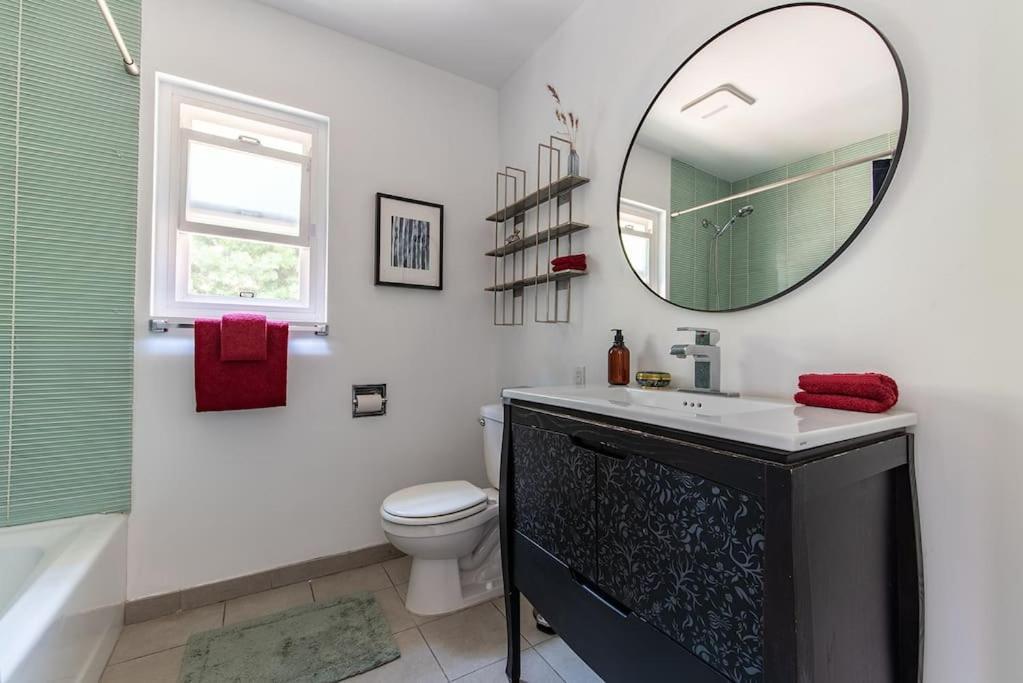 Stunning Hollywood Midcentury Modern-views-best Location! Holiday home