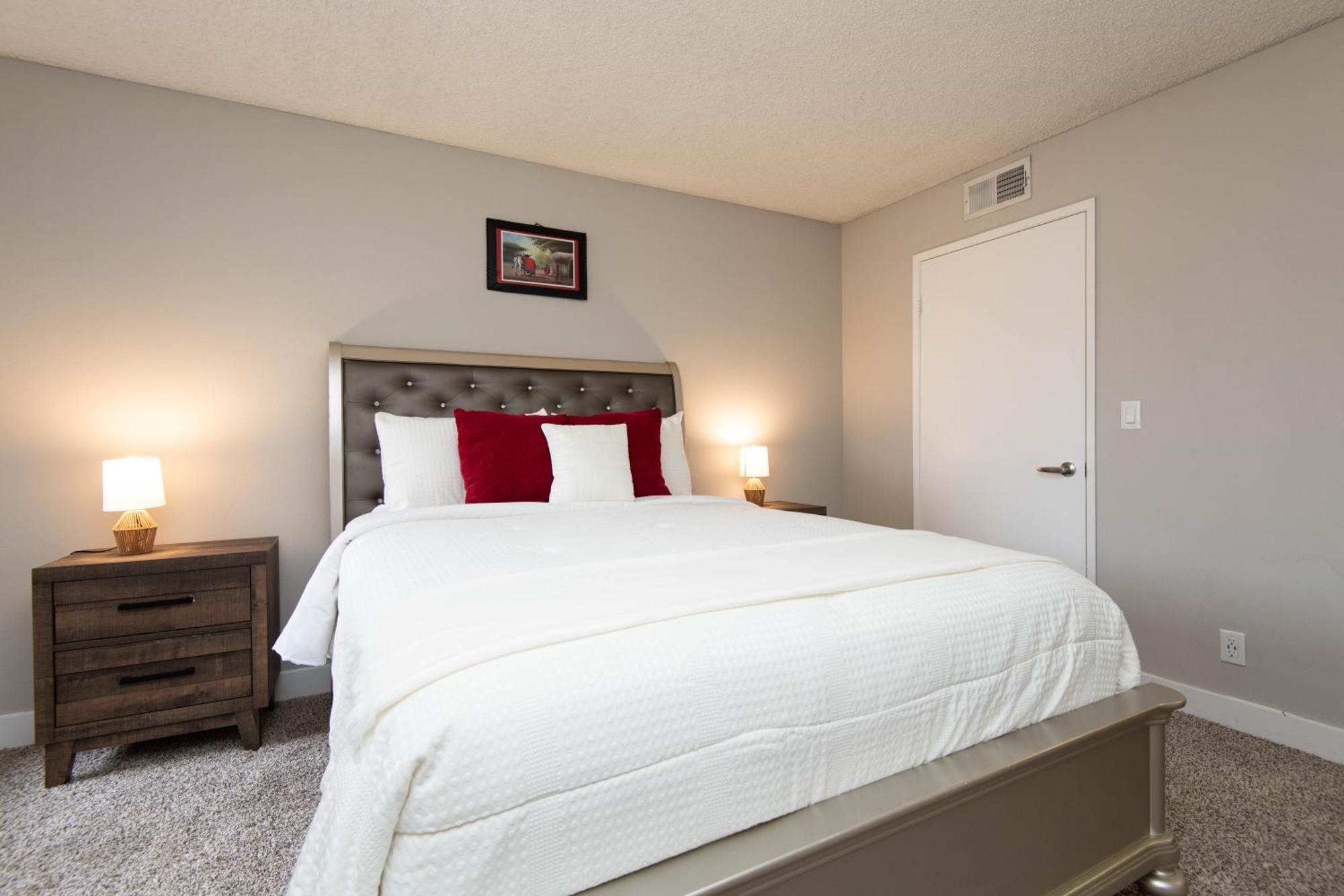 Heart Of Hollywood 2 Bedroom