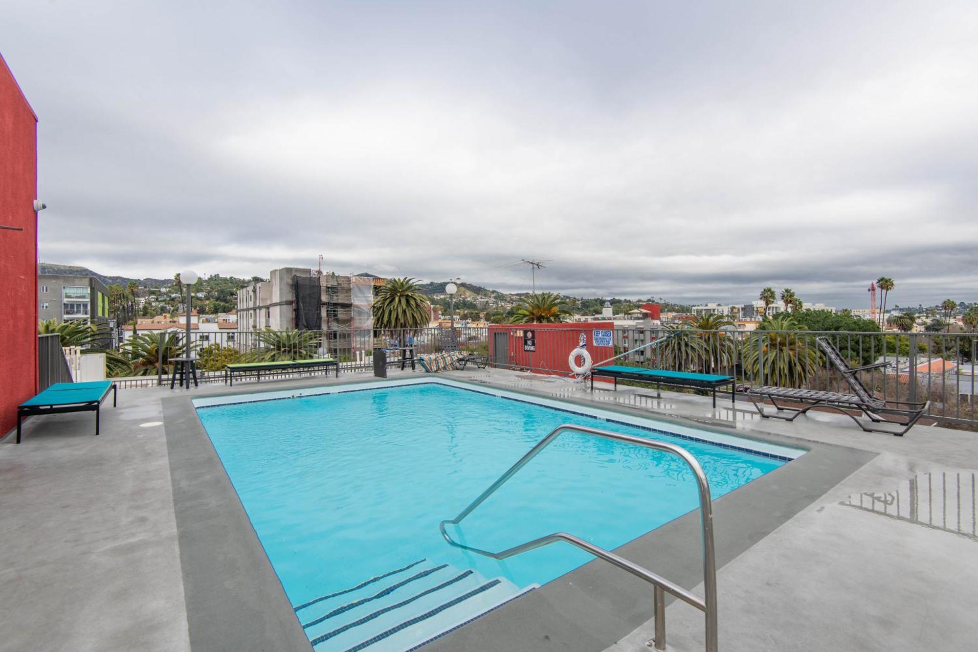 Heart Of Hollywood 2 Bedroom Los Angeles