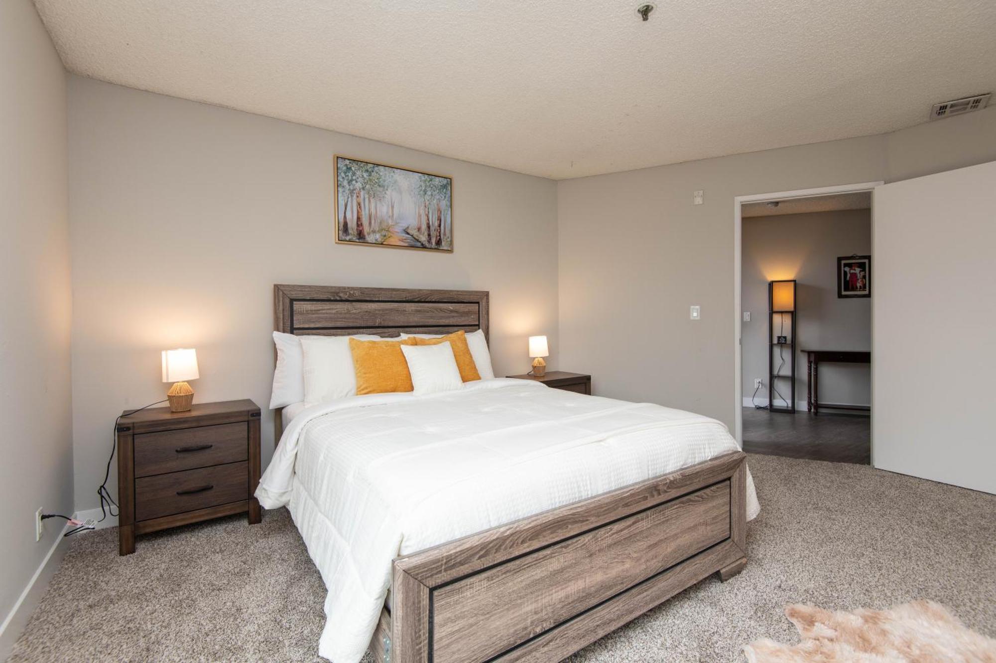 Heart Of Hollywood 2 Bedroom Apartment Los Angeles