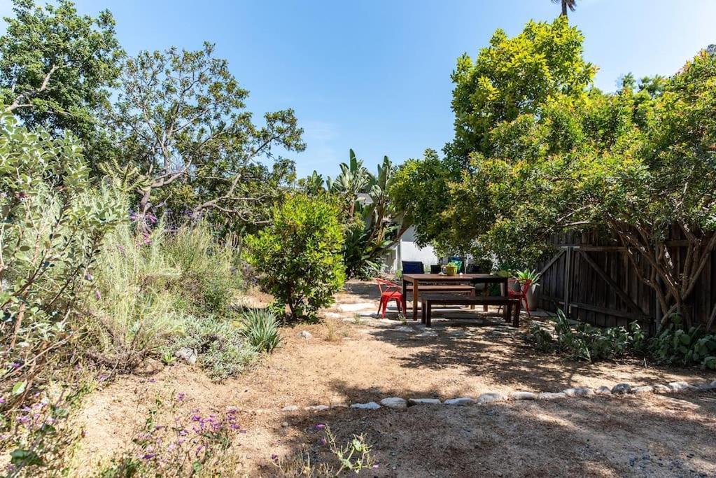 Stunning Hollywood Midcentury Modern-views-best Location! Holiday home Los Angeles