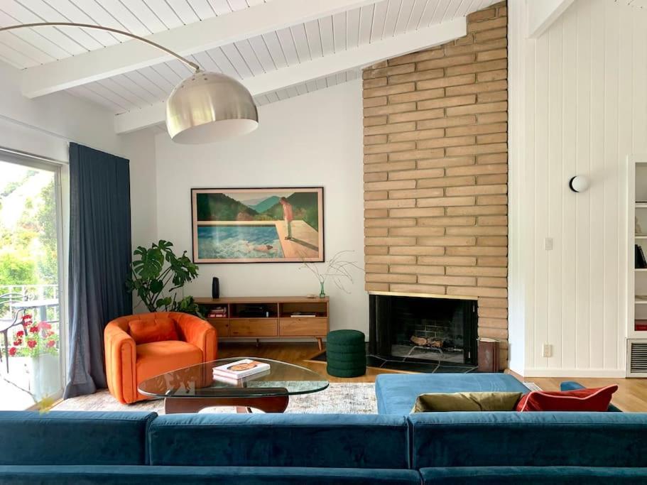 Stunning Hollywood Midcentury Modern-views-best Location! Holiday home Los Angeles