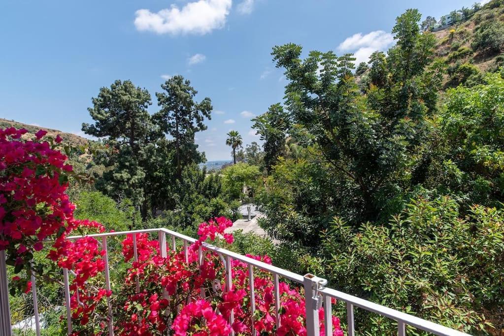 Stunning Hollywood Midcentury Modern-views-best Location! Holiday home Los Angeles