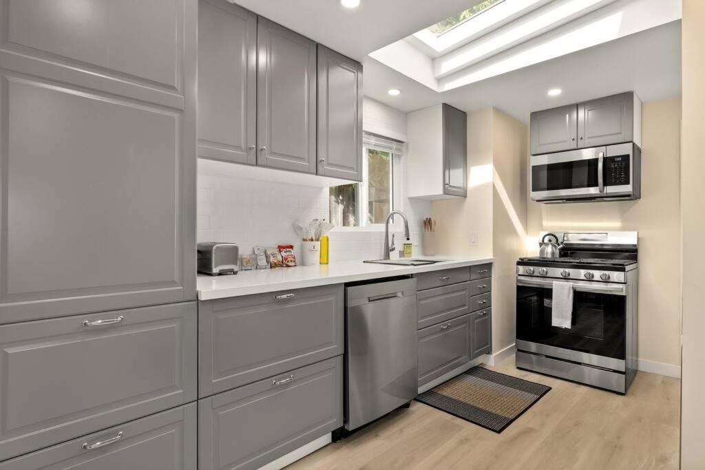 Charming Zen Venice 3br W/patio & W/d *