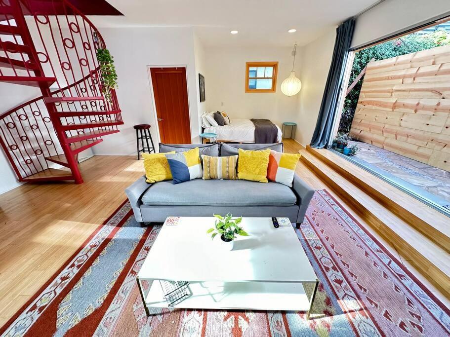 Artistic Venice W/rooftop Apartment Los Angeles