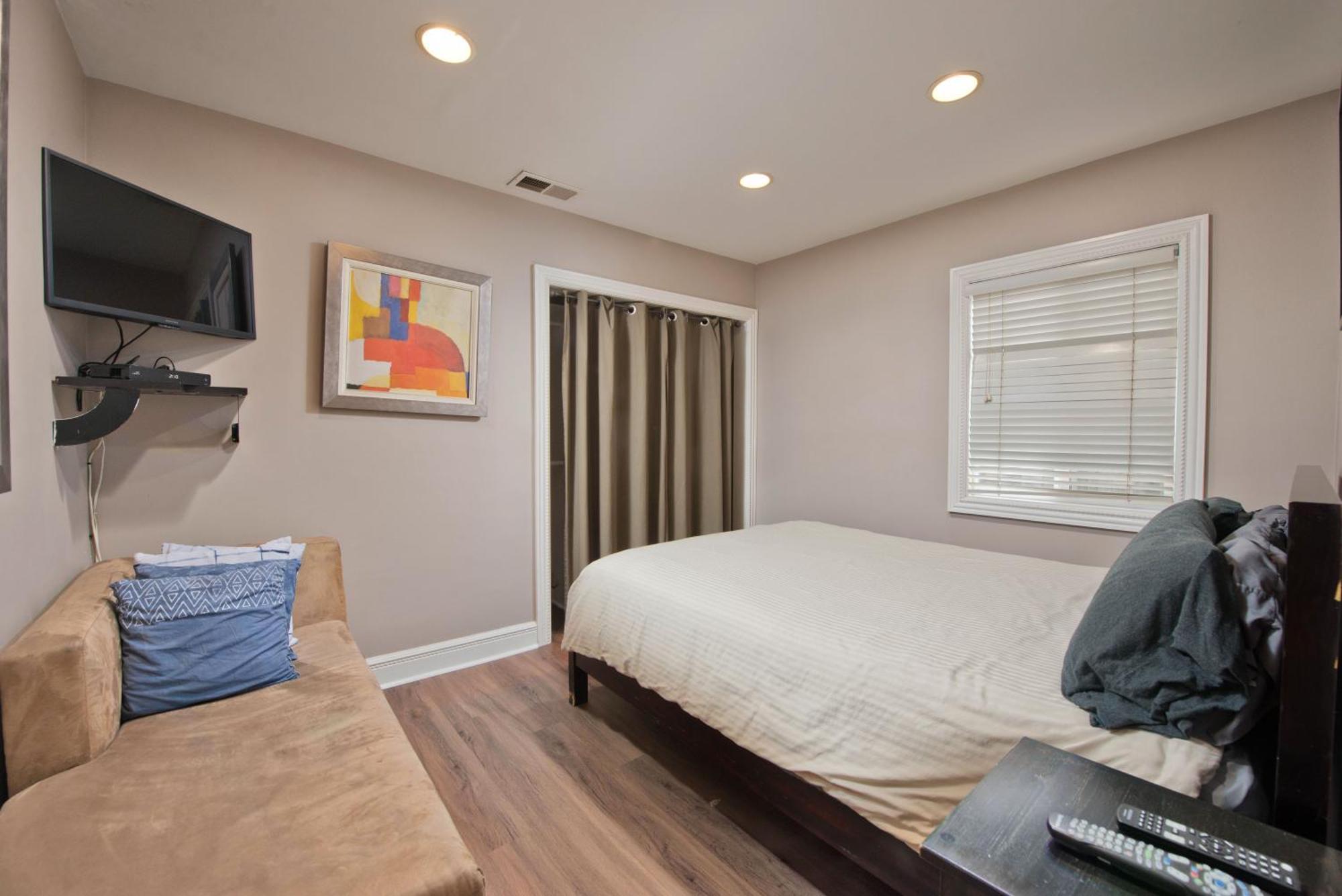Ground Floor In Venice Near The Beach *