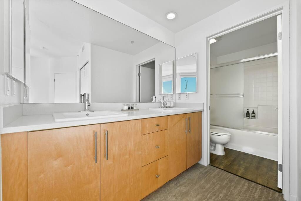 Blue Wave 2bd 2ba Stunning Marina View Apartment *