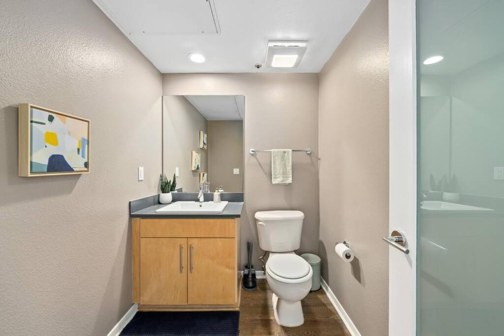 Apartment Blue Wave 2bd 2ba Stunning Marina View Los Angeles