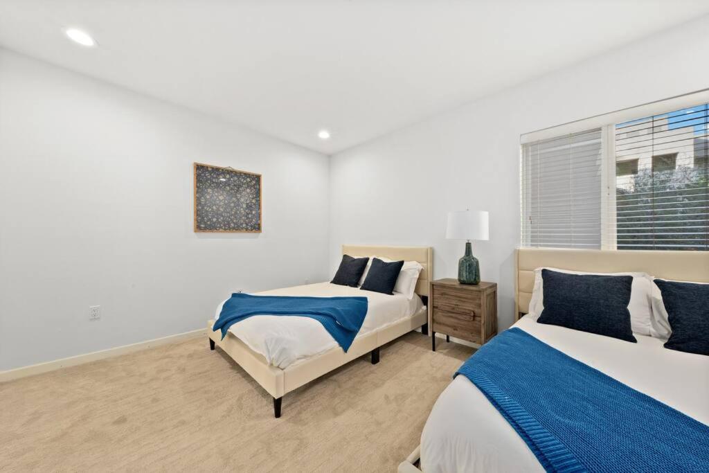 Blue Wave 2bd 2ba Stunning Marina View Apartment Los Angeles