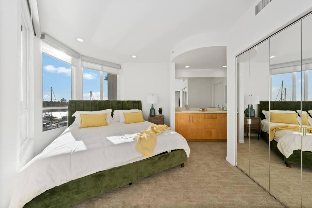 Blue Wave 2bd 2ba Stunning Marina View * Los Angeles