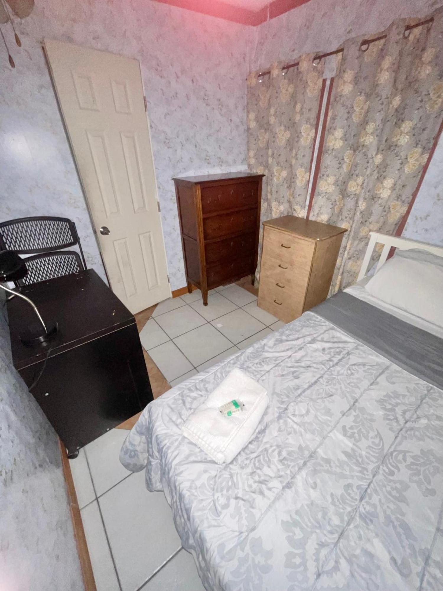 Hospedagem domiciliar House & Rv Near Lax *