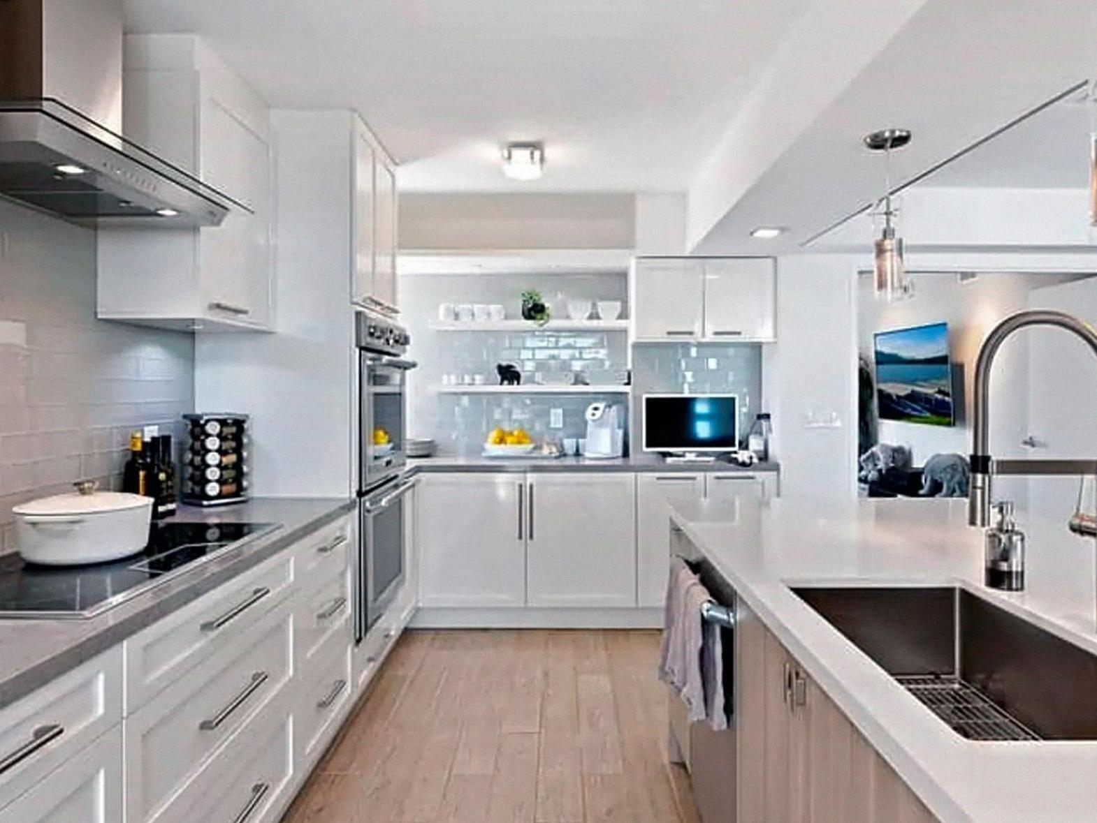 Ocean View Santa Monica Three-bedroom * Los Angeles