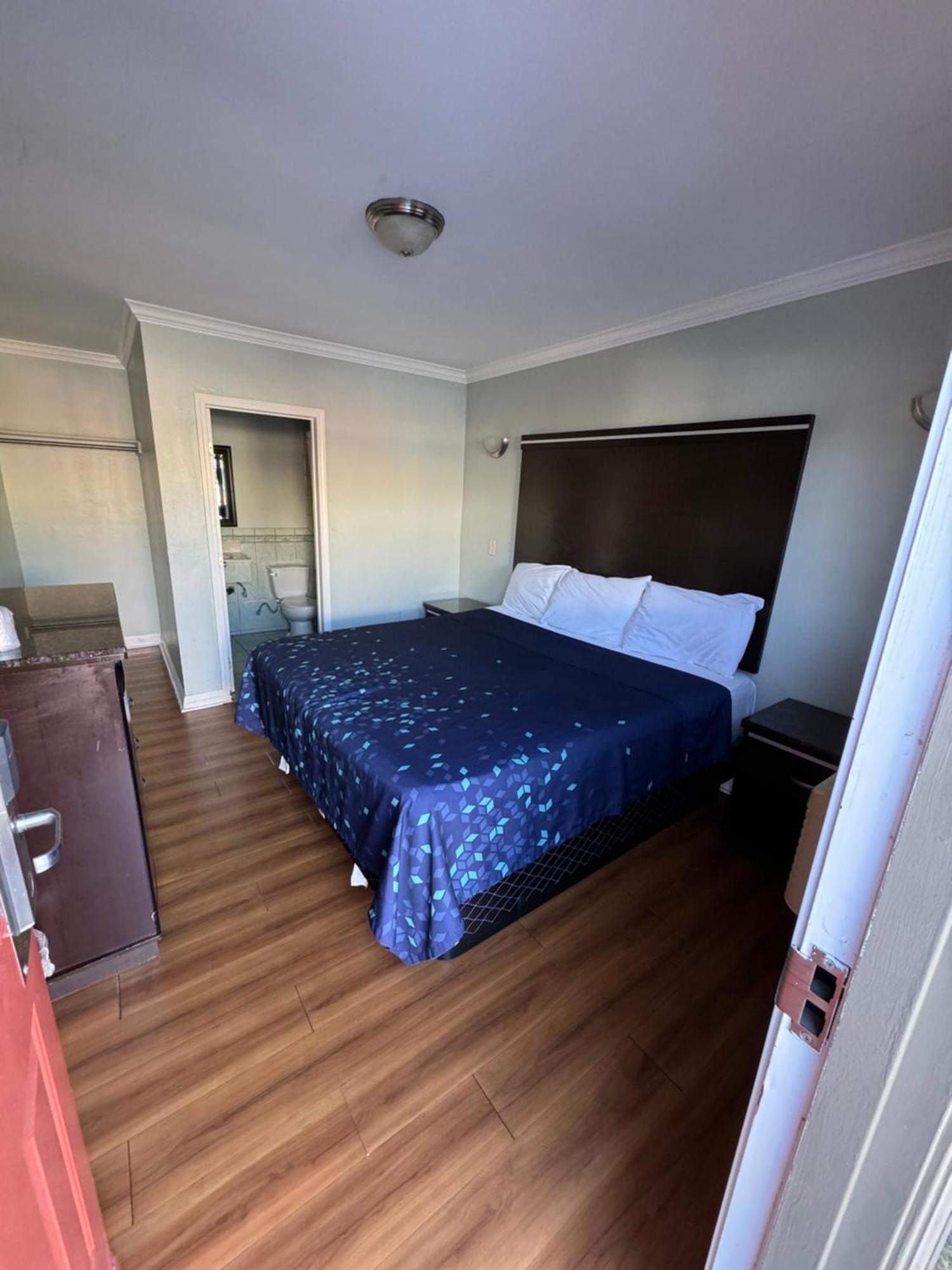 La Cienega Hotel 3*