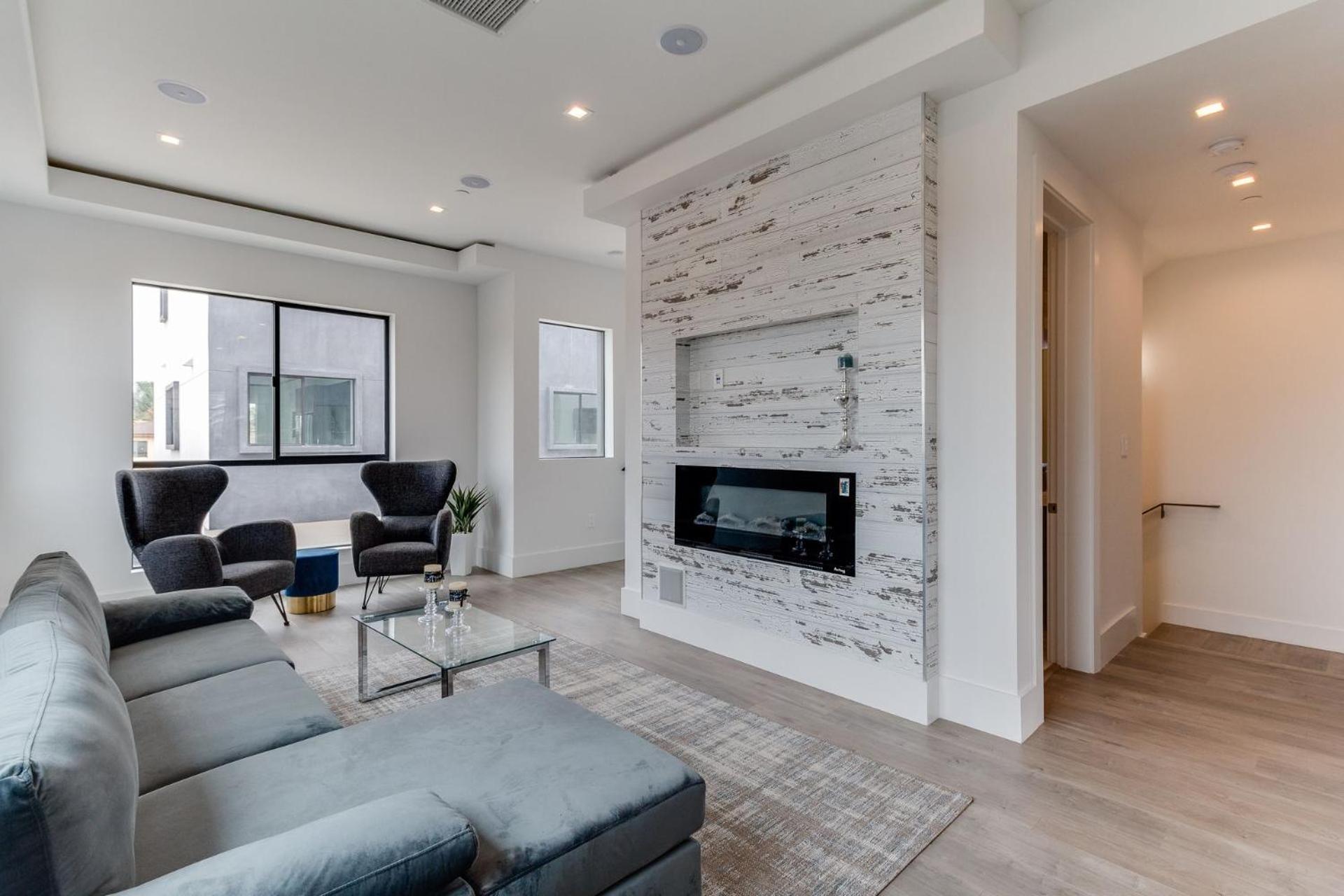 Luxury Modern 4 Bedroom With Rooftop Deck #4 * Los Angeles