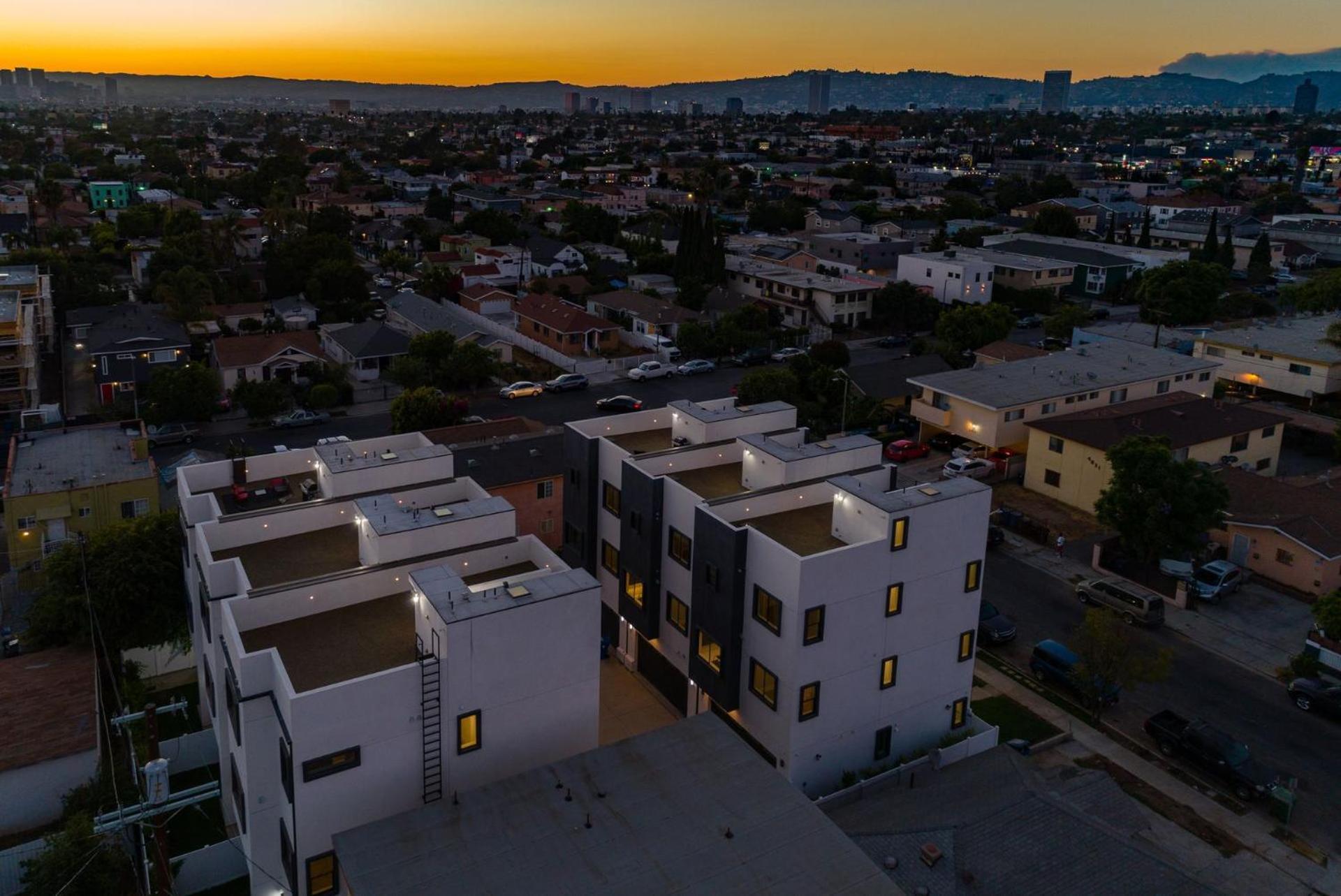Luxury Modern 4 Bedroom With Rooftop Deck #4 * Los Angeles