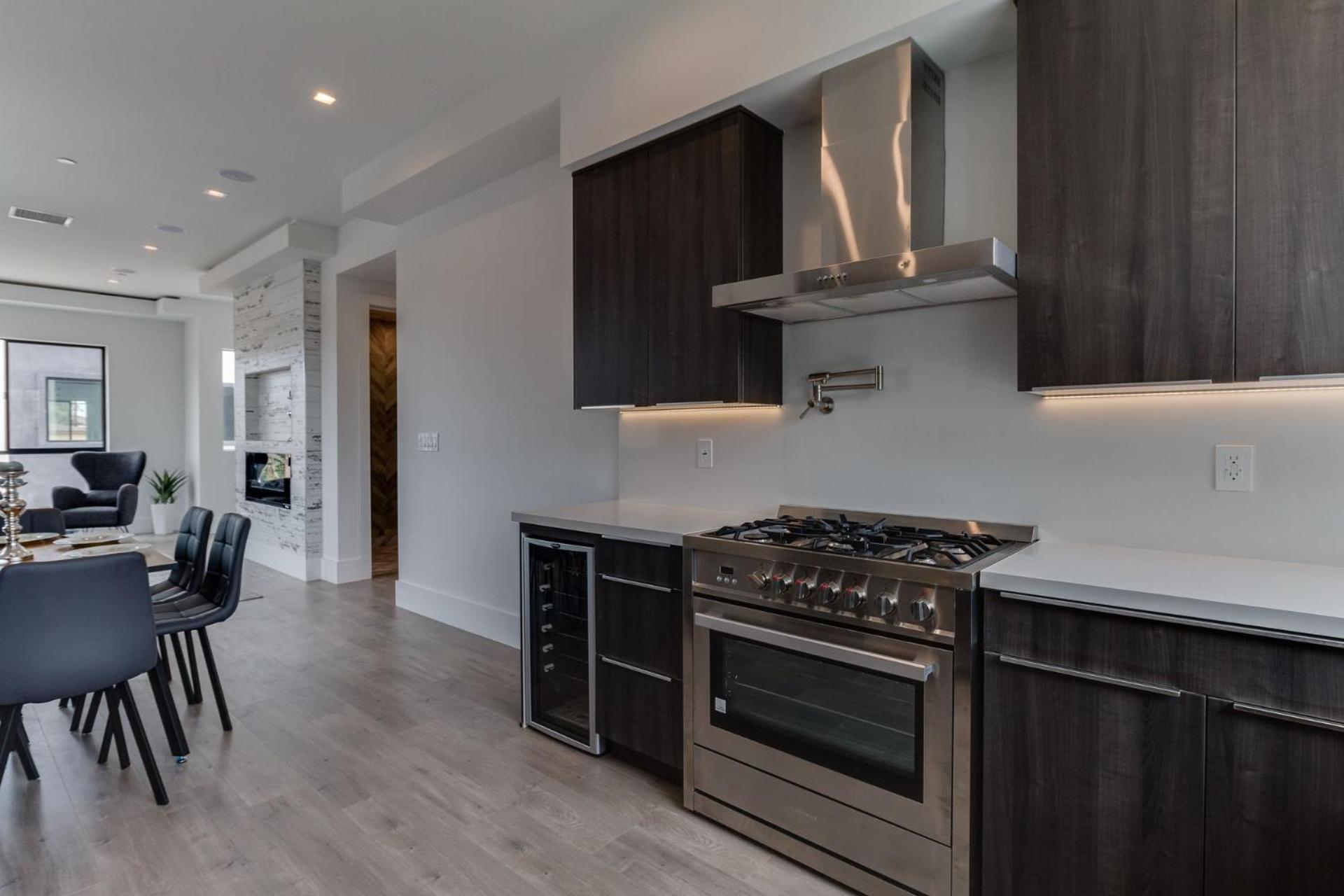 Luxury Modern 4 Bedroom With Rooftop Deck #4 Holiday home