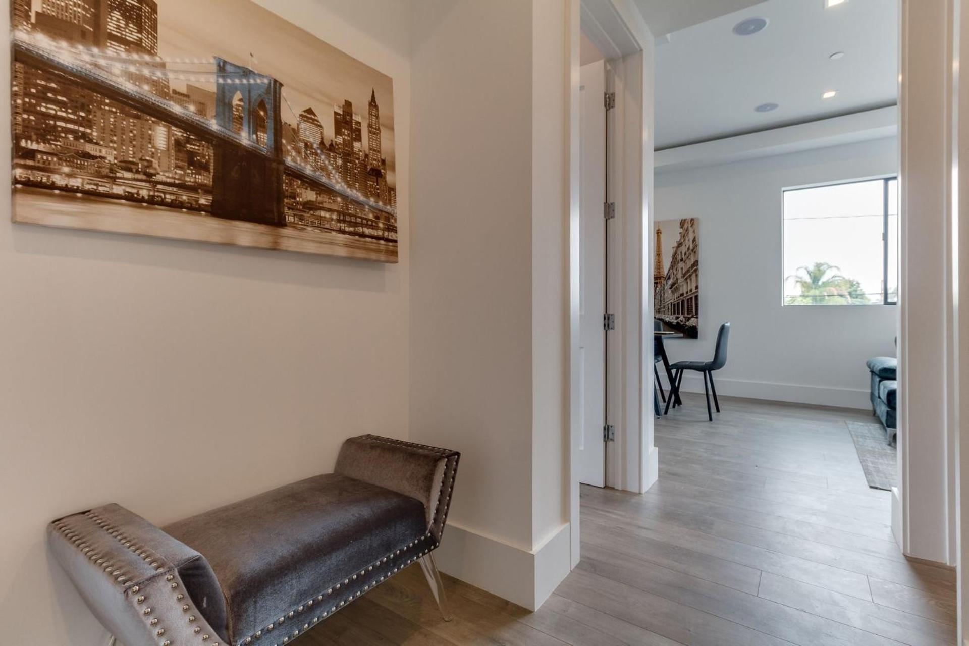 Holiday home Luxury Modern 4 Bedroom With Rooftop Deck #4 Los Angeles