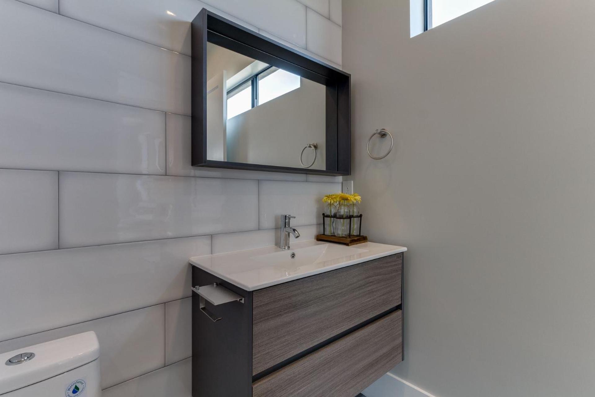 Luxury Modern 4 Bedroom With Rooftop Deck #4 Los Angeles