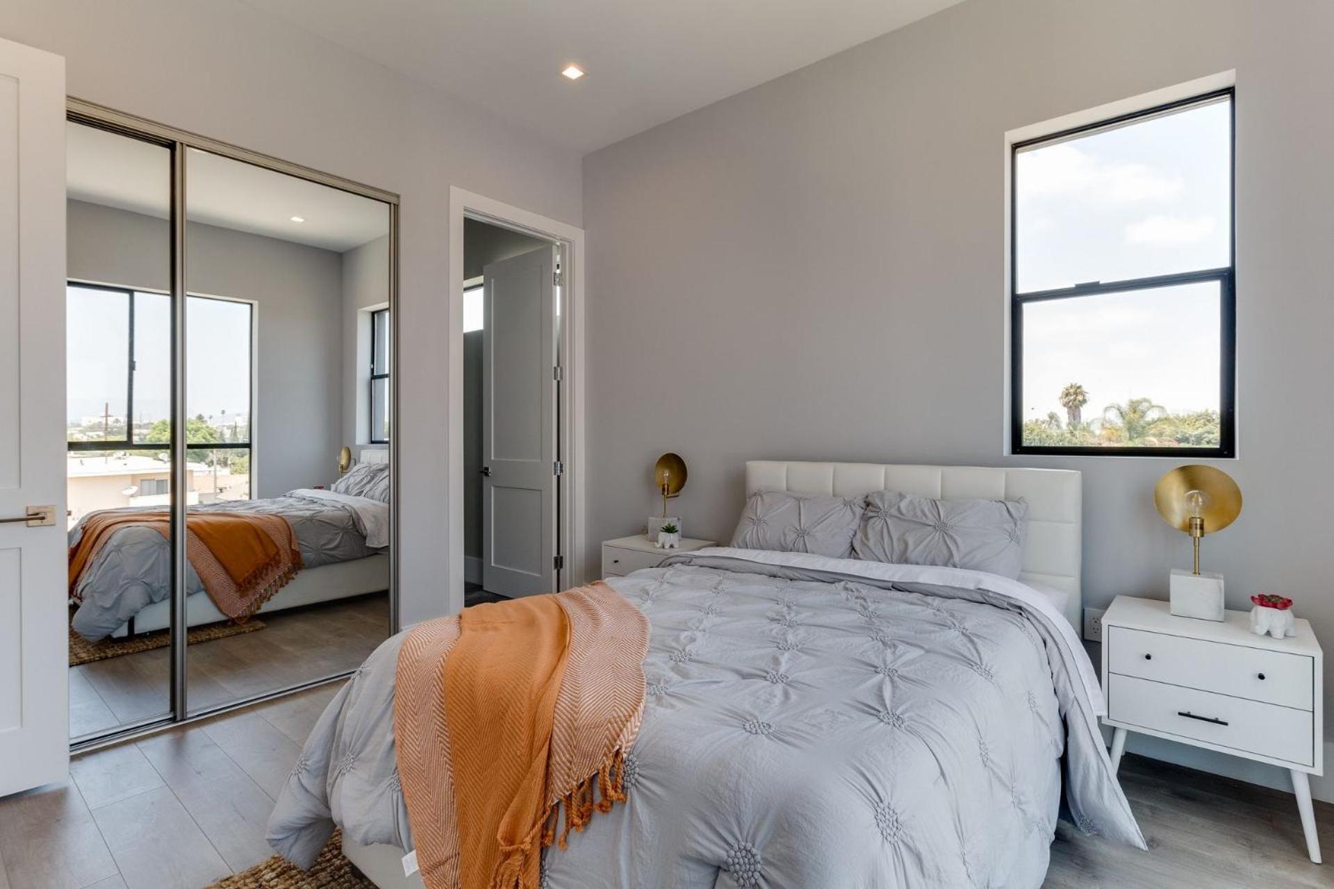 Luxury Modern 4 Bedroom With Rooftop Deck #4 Holiday home Los Angeles