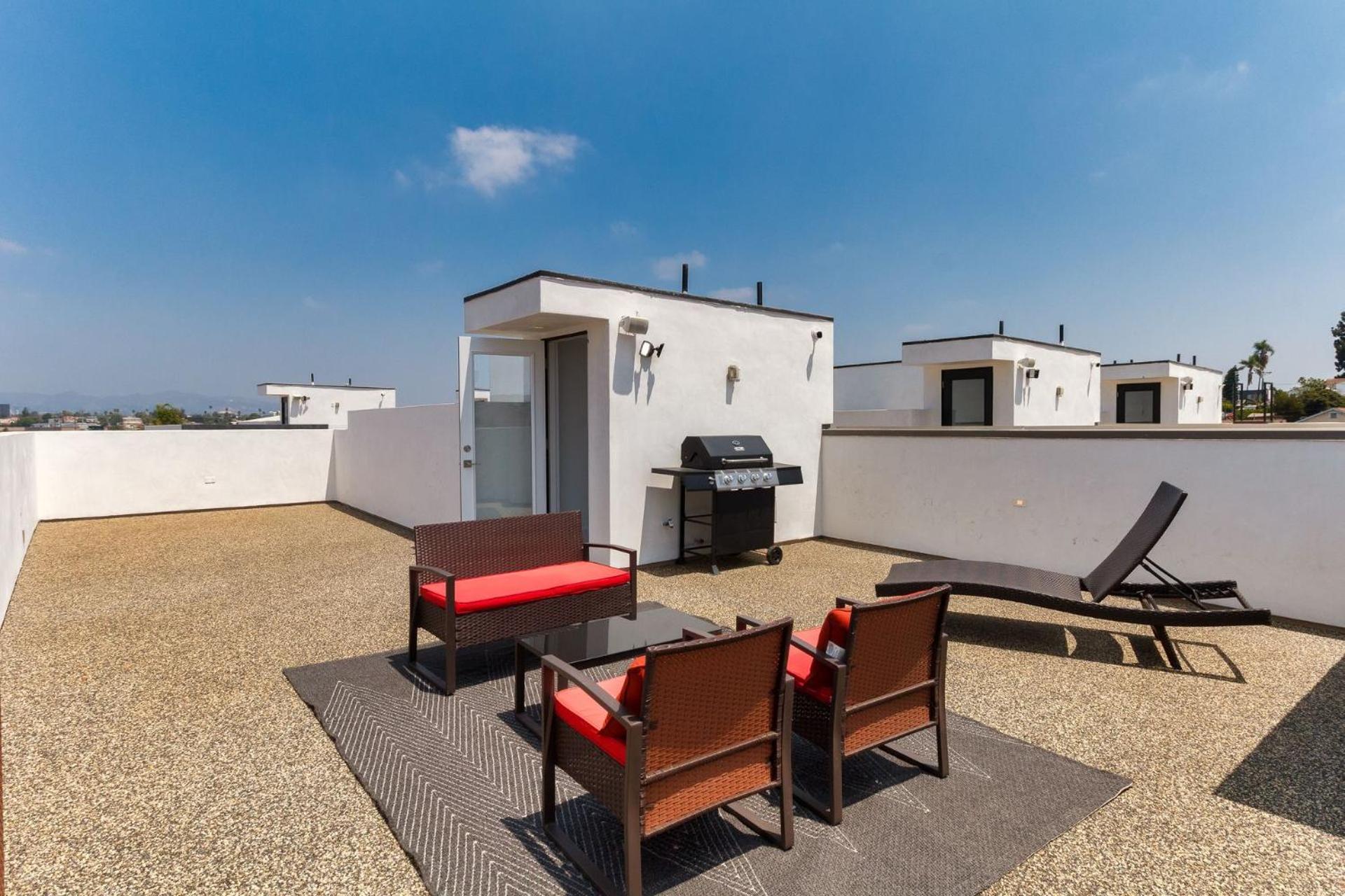 Holiday home Luxury Modern 4 Bedroom With Rooftop Deck #4 *