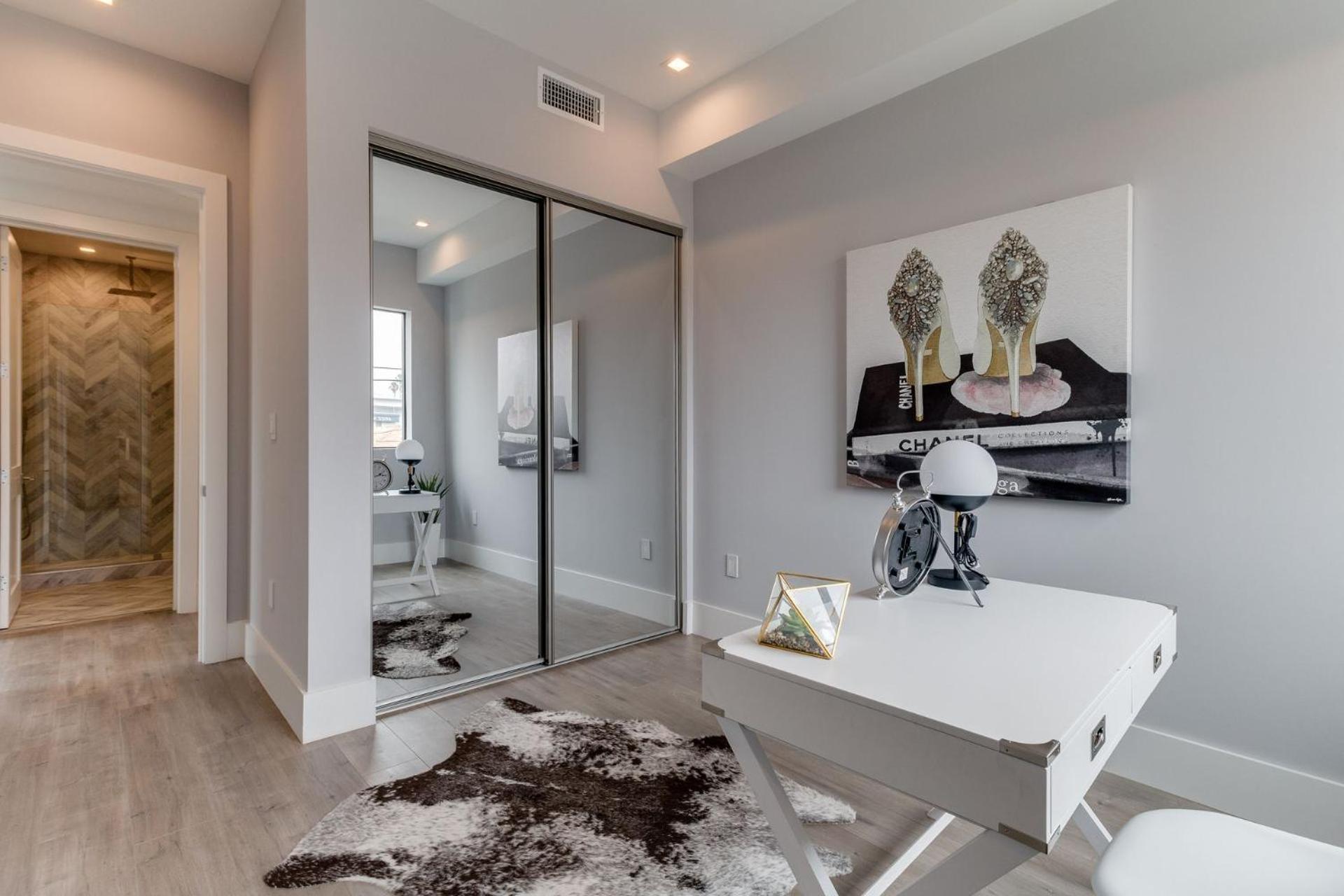 Luxury Modern 4 Bedroom With Rooftop Deck #4 Holiday home *