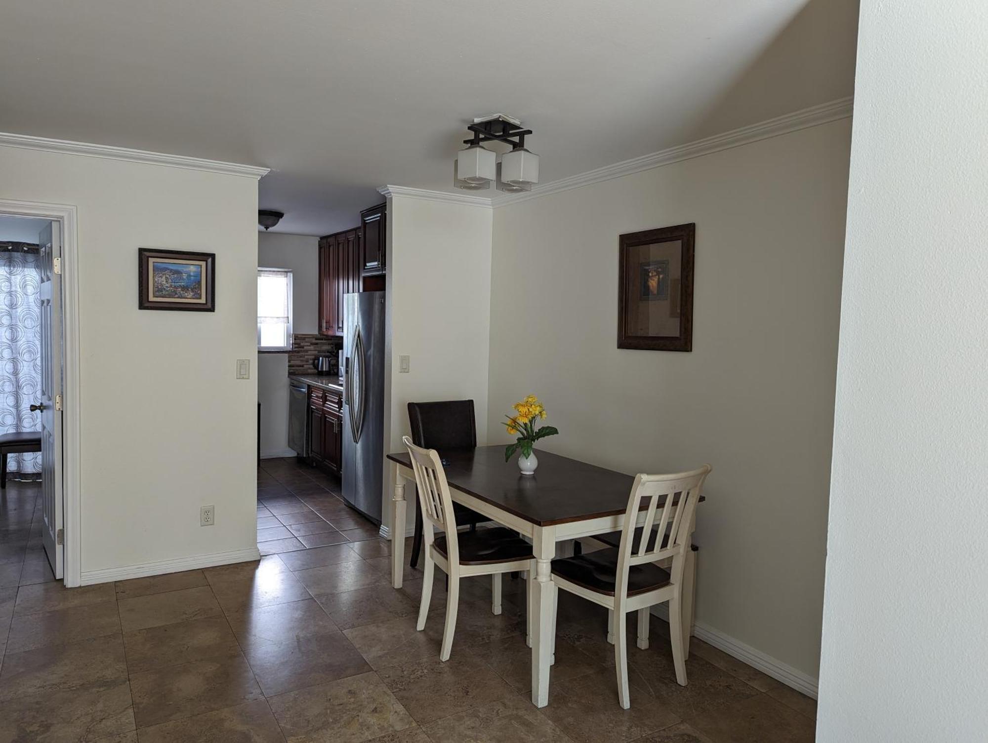 2bedroom With Den And 2ba 4 Blocks To Santa Monica Los Angeles