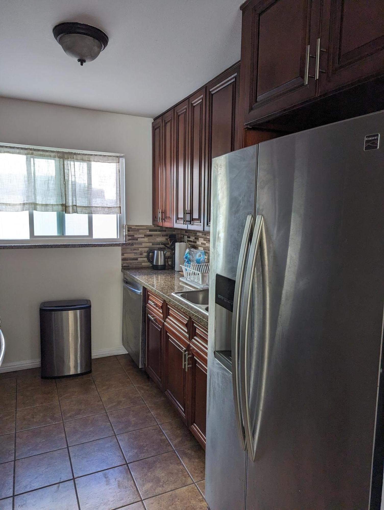 2bedroom With Den And 2ba 4 Blocks To Santa Monica Apartment *