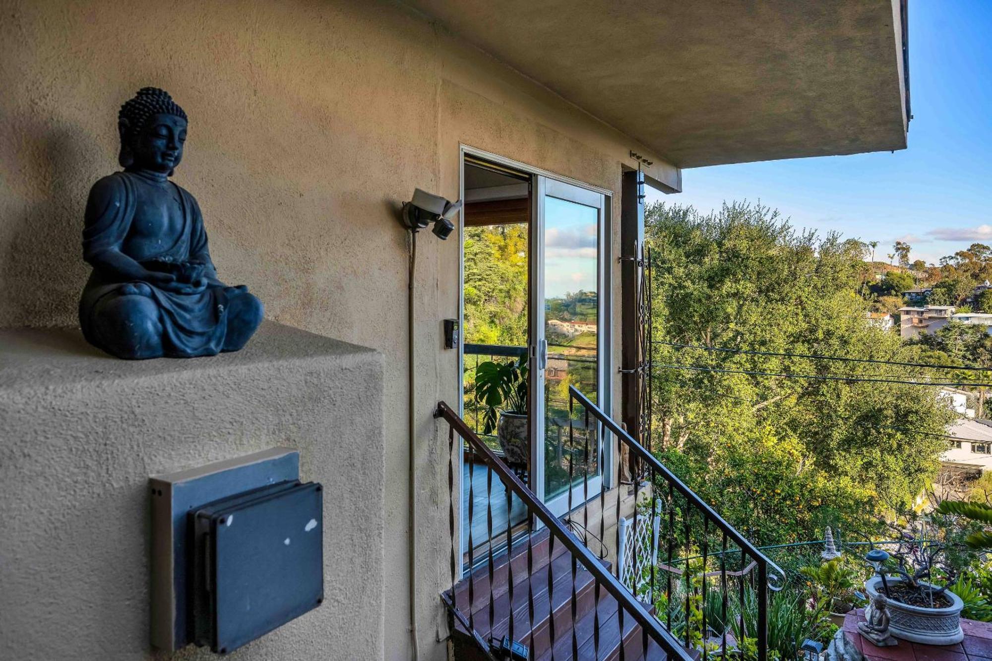 Secret Stairs Hollywood Hills * Los Angeles
