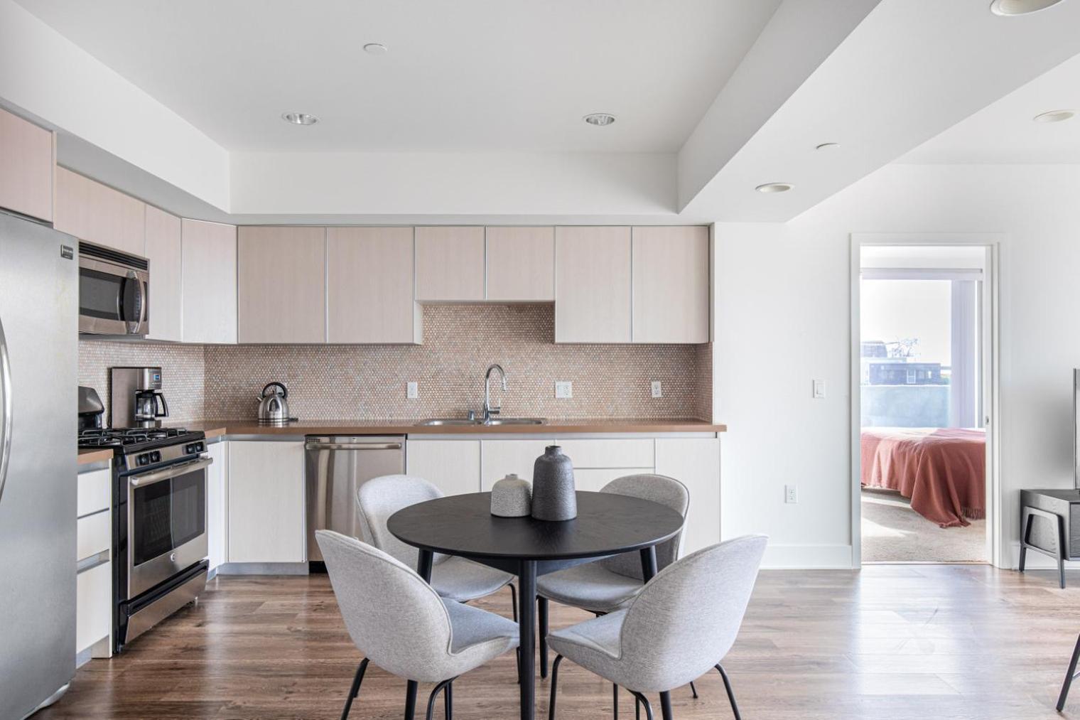 Apartment Westwood 2br W Wd Roofdeck Nr Beverly Hills Lax-374 Los Angeles