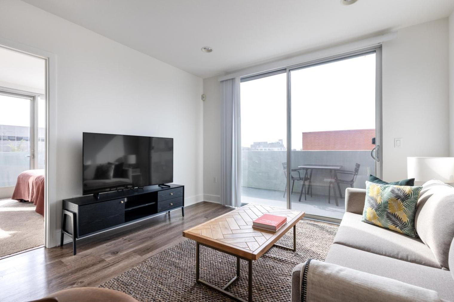 Westwood 2br W Wd Roofdeck Nr Beverly Hills Lax-374 Los Angeles