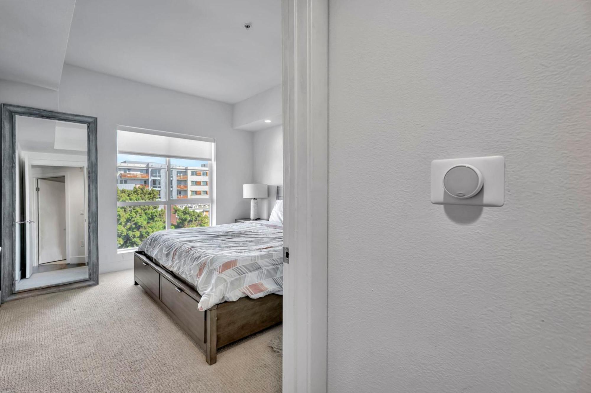 13 Luxury Apartment *