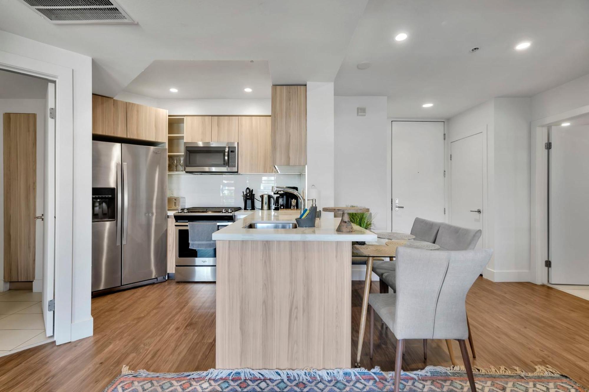 13 Luxury Apartment