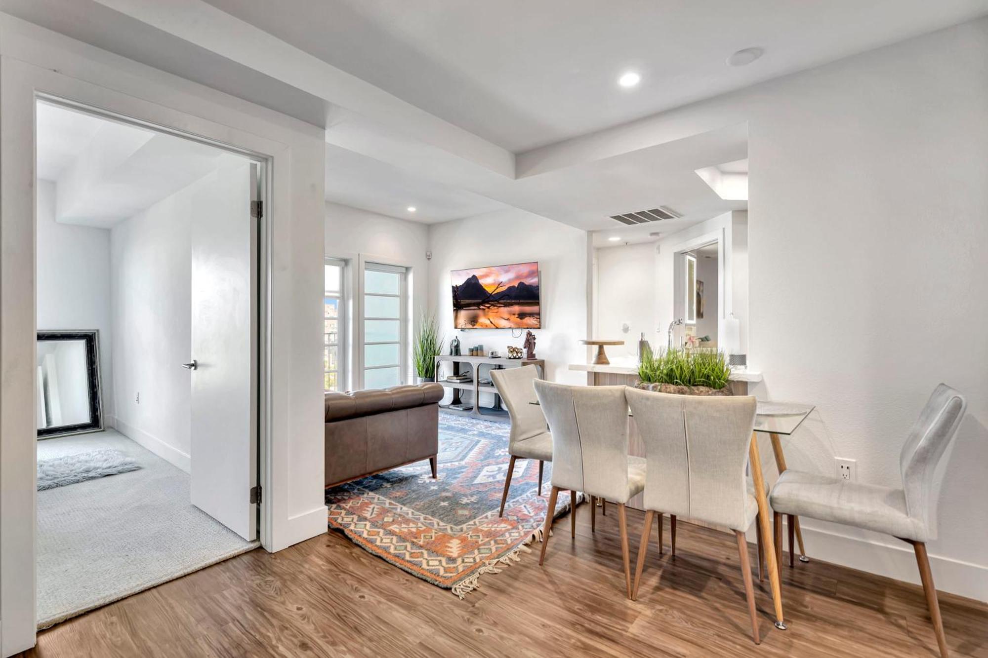 Apartment 13 Luxury