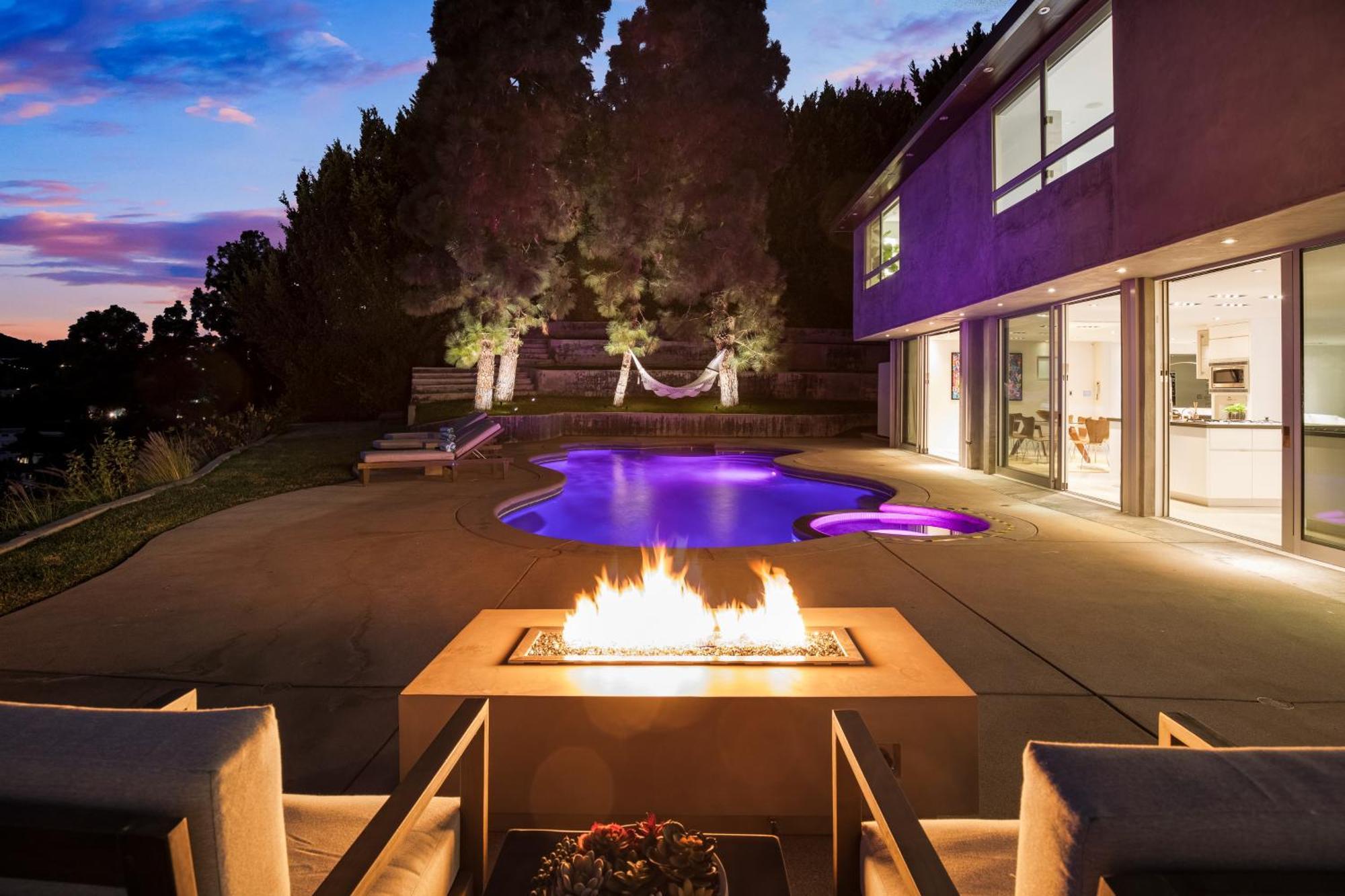 Hollywood Hills Luxury Modern With Pool & Sunset Views *