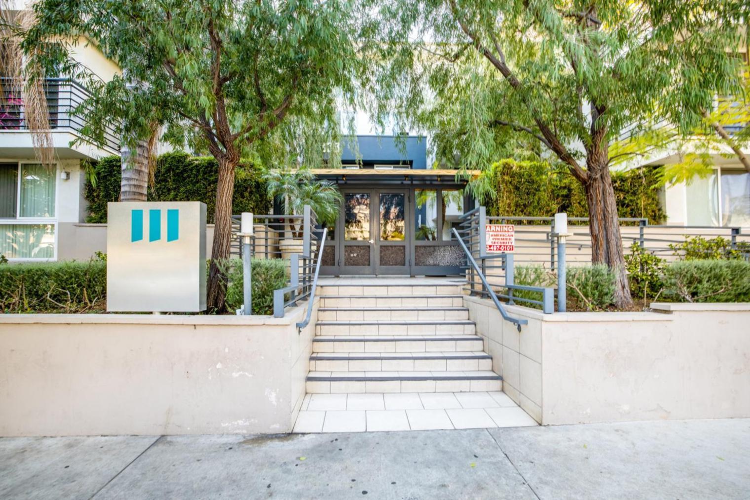 Apartment Brentwood 2br W Courtyard Nr Shops Dining Lax-385 *