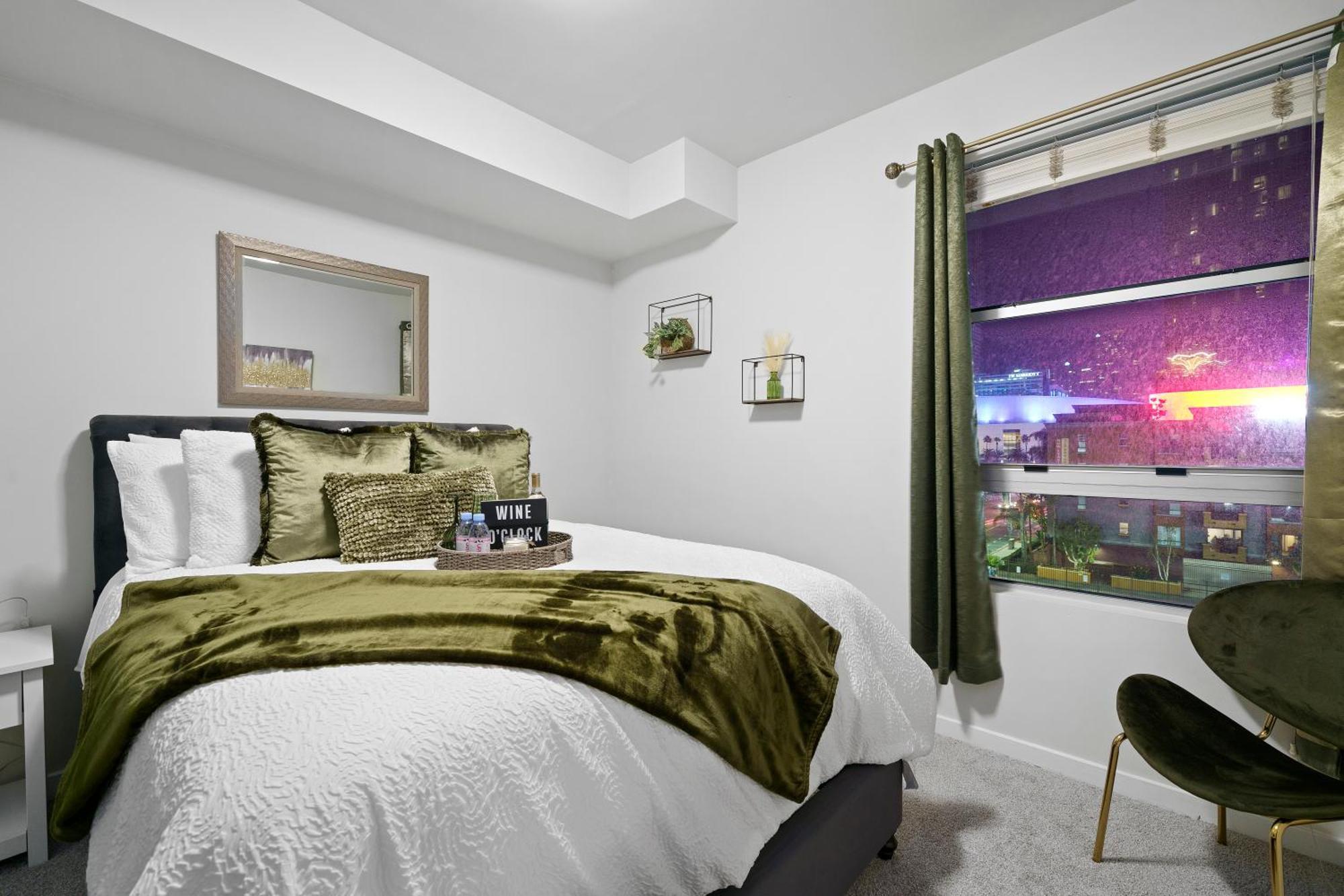 Apartment Dtla Escape Skyline Views With Luxury Amenities *