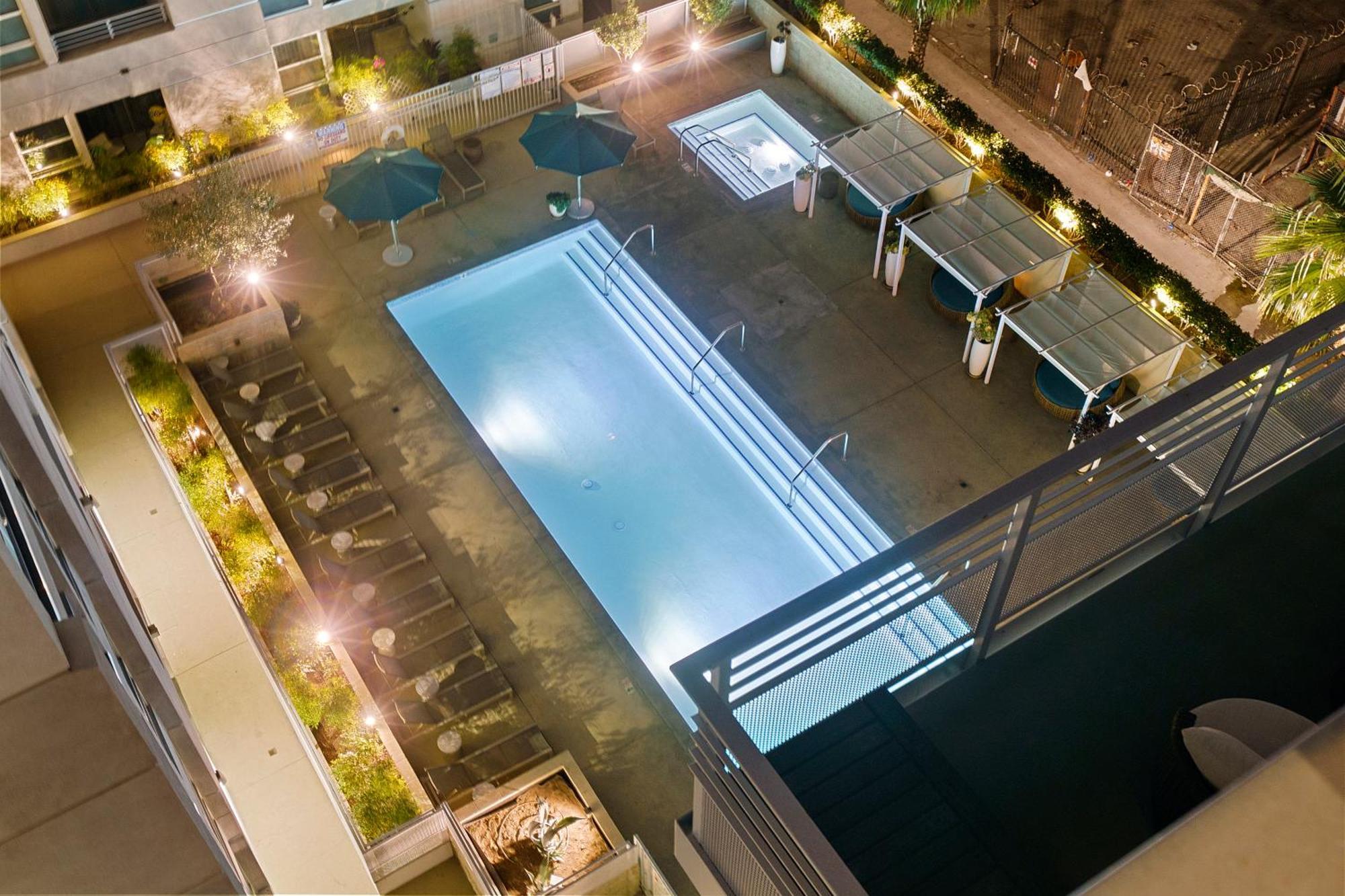 Dtla Escape Skyline Views With Luxury Amenities Apartment *