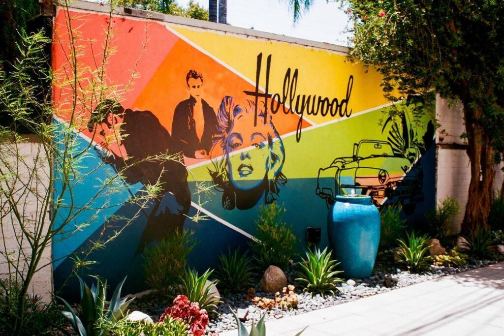 Hollywoodland Built In Exquisite Contemporary Style Holiday home *