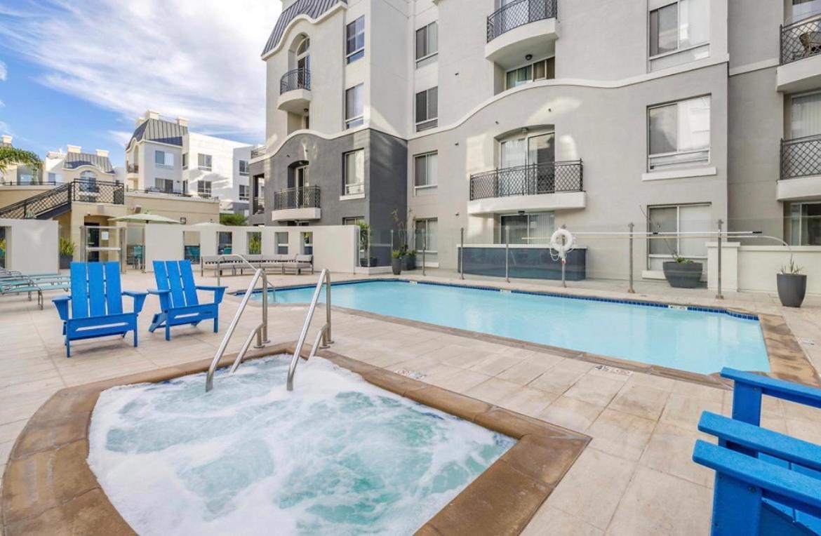 Apartamento The Hideaway, Pool, Jacuzzi, And Gym