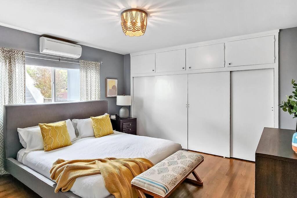 Spacious Min To Downtown Culver & Venice Apartment Los Angeles