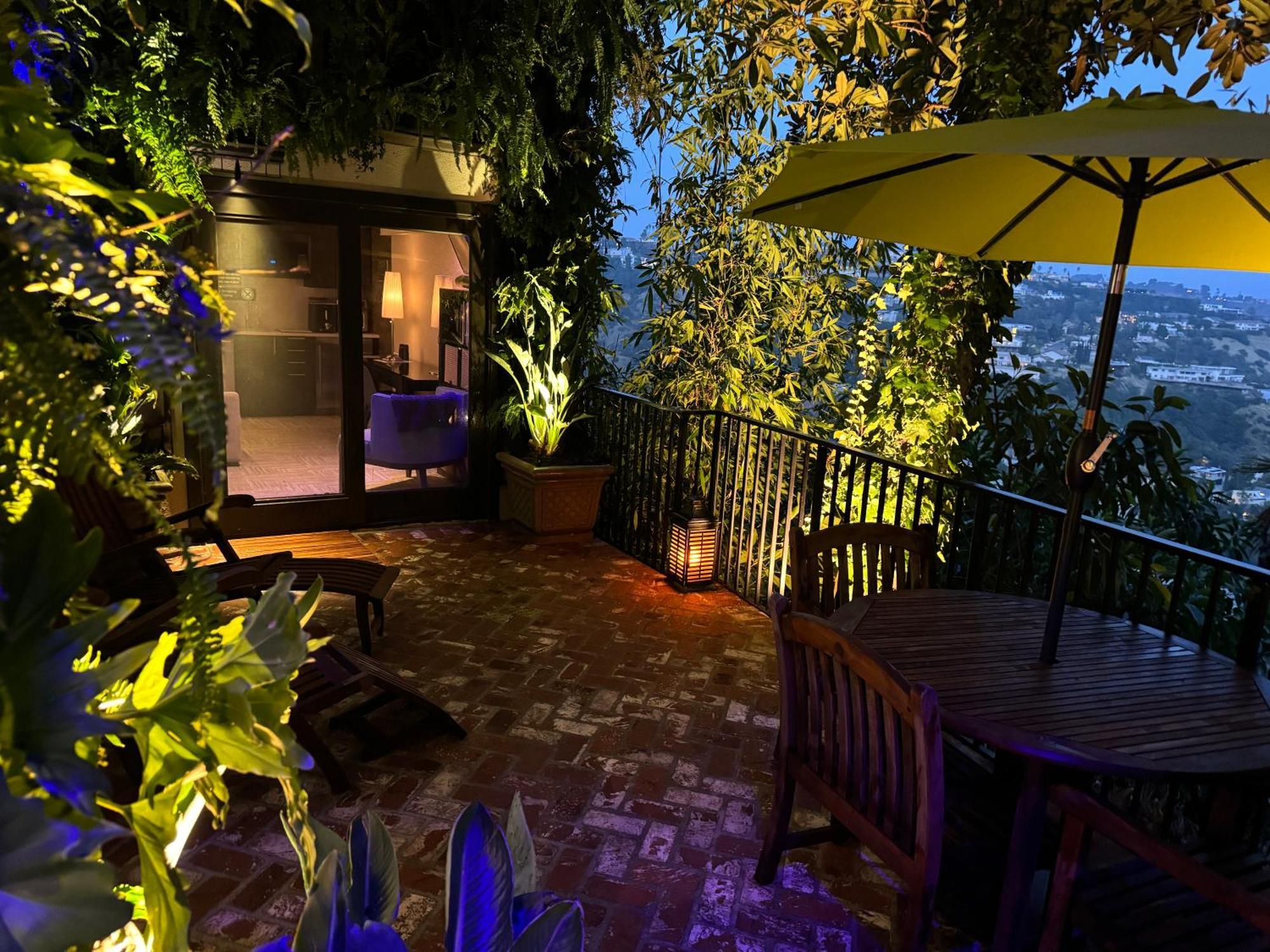 Hollywood Hills Jetliner Views At 1080 Hollywood Apartamento Los Angeles