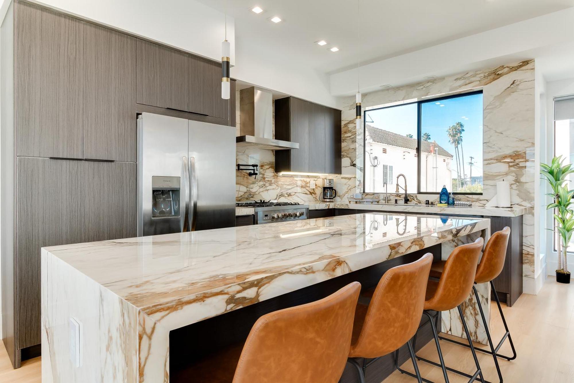 Brand New Modern 5 Bedroom House Pickfair Village